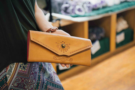 Brogue Clutch w/ Liz + Tony